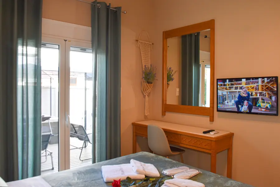 Manolitos Villa Resort and Spa — bedroom